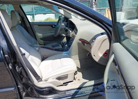 2007 Volvo V70 2.4 из США, поврежденный, VIN YV1SW612371656119